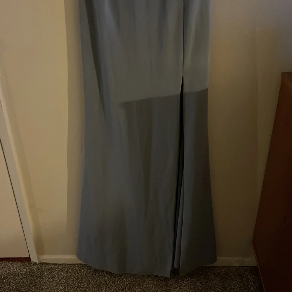 Lulus - Picture 3 of 4